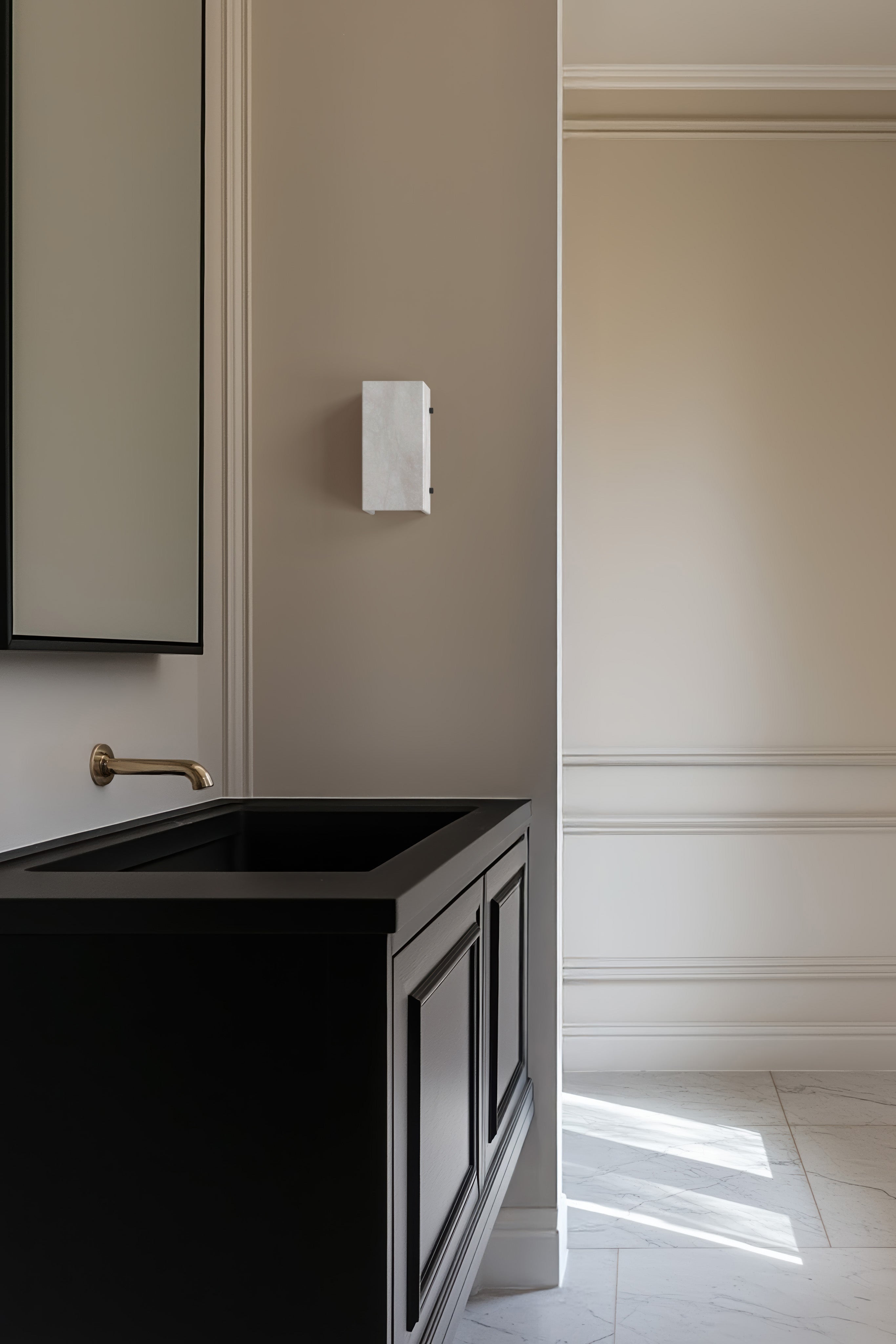Ponti Alabaster Half Sconce BLK